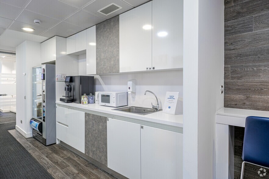 More Photos Of 93 Paseo Castellana, Madrid Coworking Space