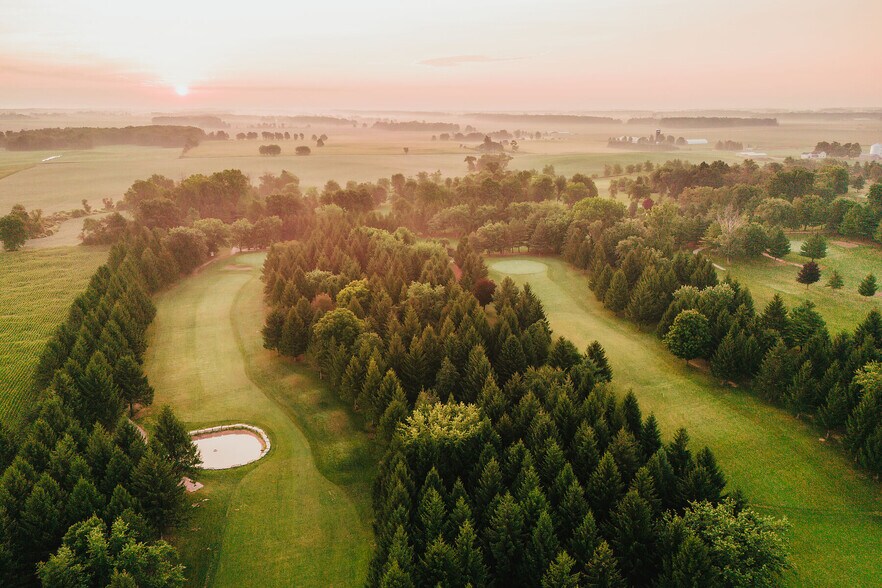 More Photos Of 324183 Mount Elgin Rd, South-West Oxford Golf Course Driving Range For Sale
