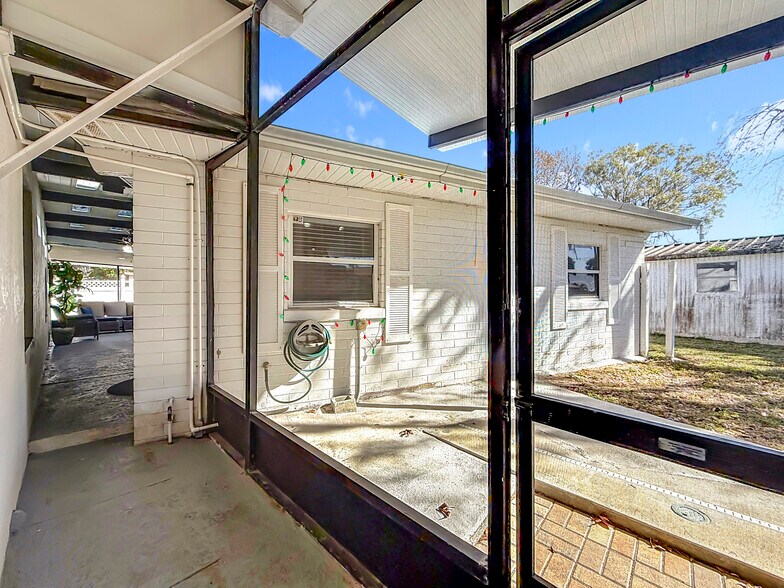 More Photos Of 421 NW 14th Pl, Crystal River Apartments For Sale