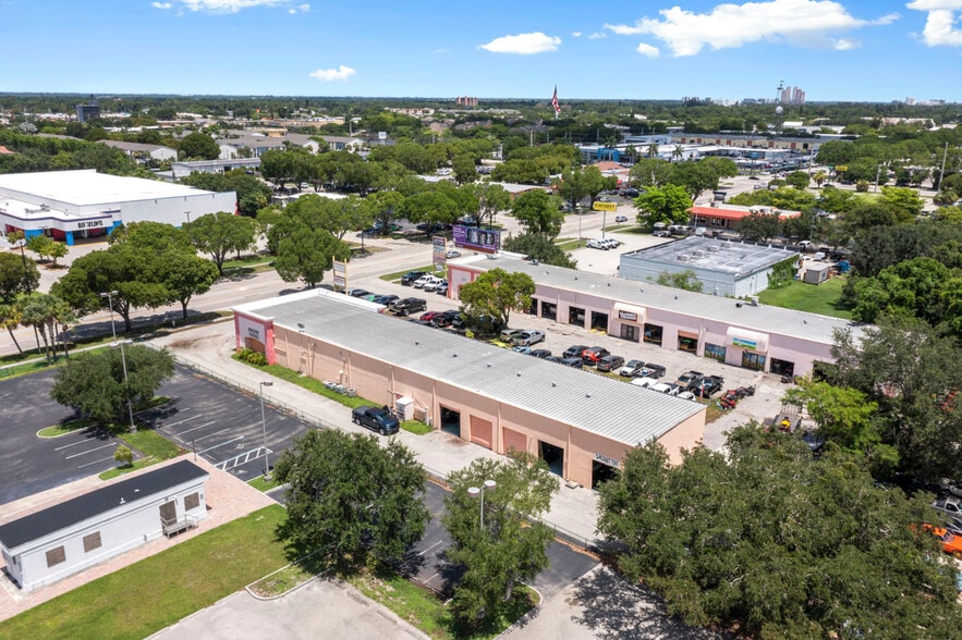 More Photos Of 4145 Fowler St, Fort Myers Auto Repair For Sale