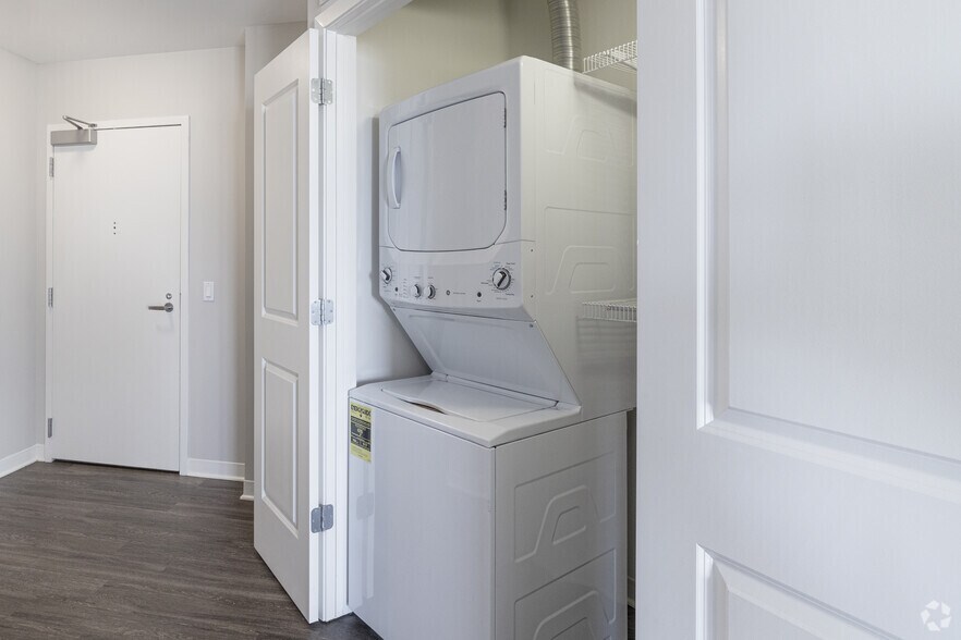 More Photos Of 6448-6464 N Sheridan Rd, Chicago Apartments For Lease