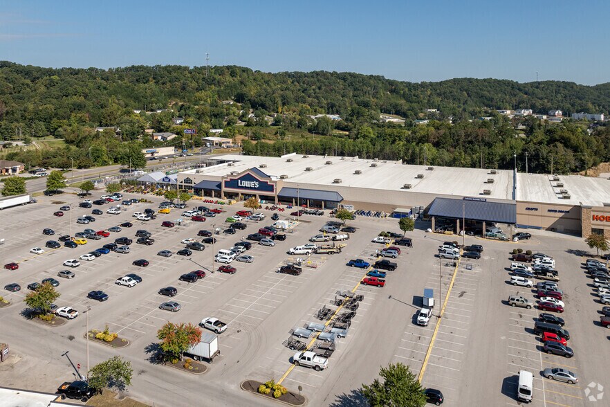 More Photos Of 6692 Clinton Hwy, Knoxville General Retail For Lease