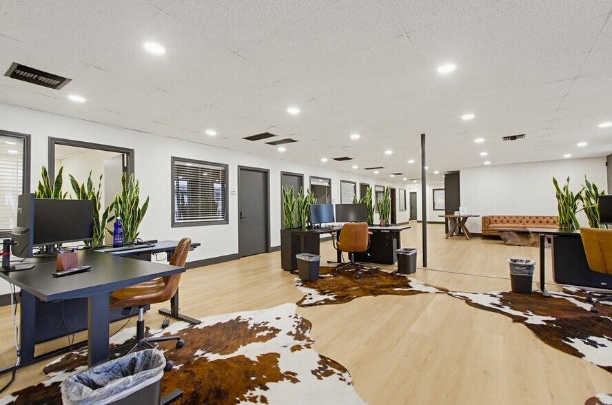 More Photos Of 6280 Riverdale St, San Diego Office For Lease