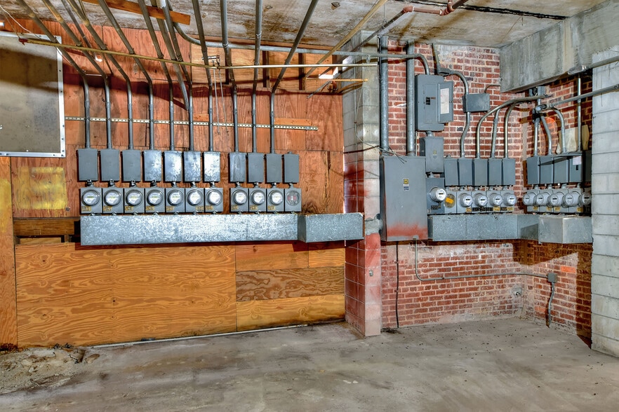 More Photos Of 206 Pilaklakaha Ave, Auburndale Apartments For Sale