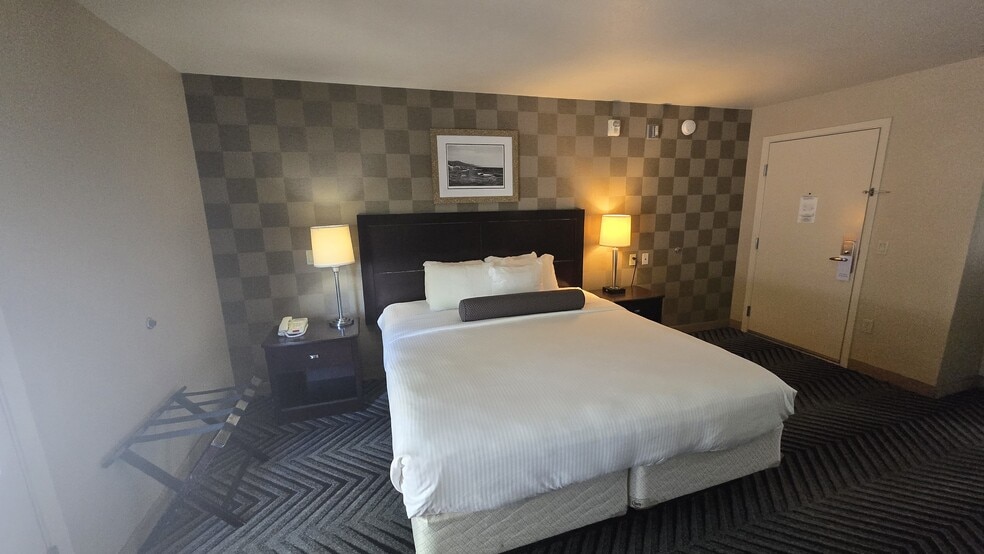 More Photos Of 2356 Stockton Blvd, Sacramento Hotel For Sale