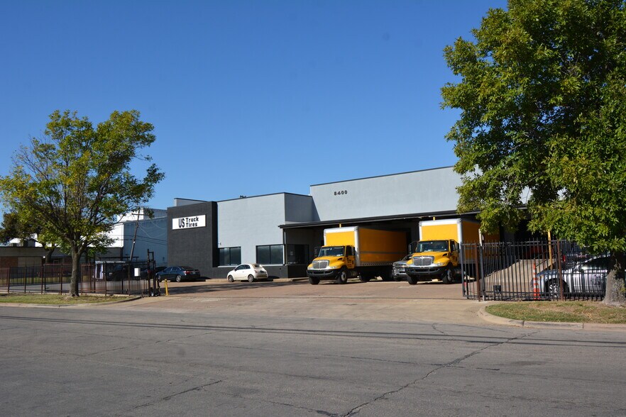 More Photos Of 8400 Sovereign Row, Dallas Distribution For Sale