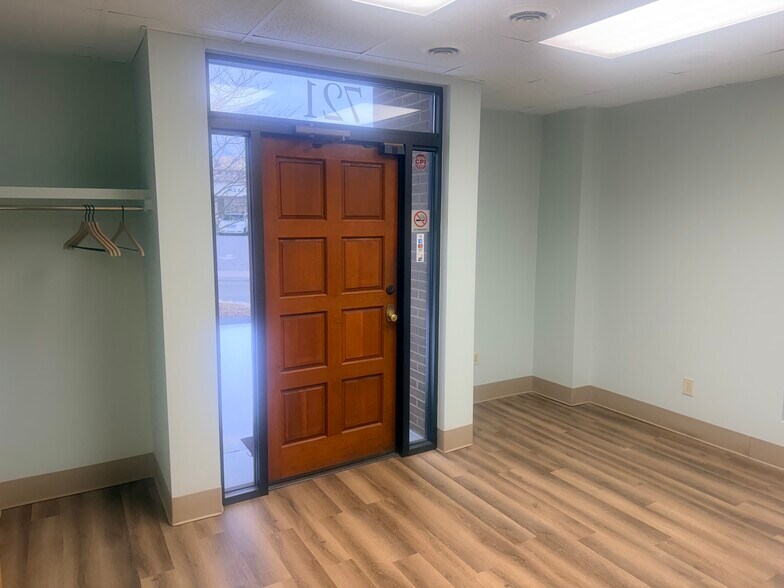 More Photos Of 721 Grove St, Salisbury Medical For Lease