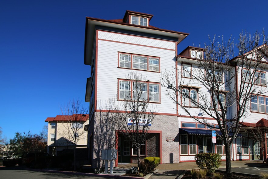 More Photos Of 220 Windsor River Rd, Windsor Apartments For Sale