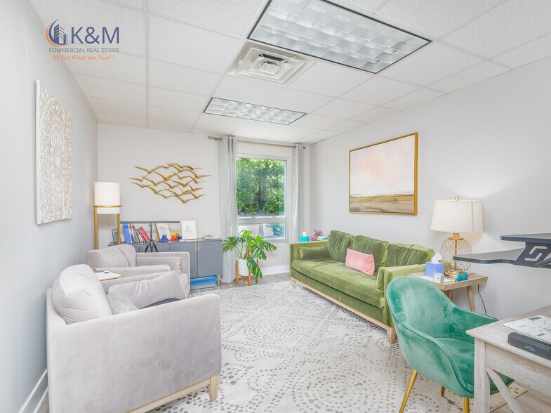 More Photos Of 3930 Walnut St, Fairfax Medical For Sale
