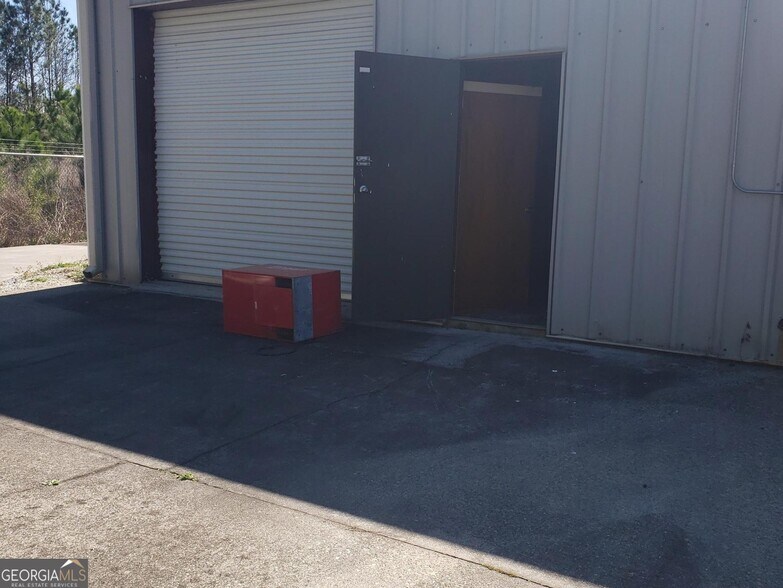 More Photos Of 455 Highway 138 W, Jonesboro Office Residential For Lease