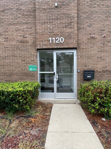 More Photos Of 1120 W Exchange Ave, Chicago Warehouse For Lease