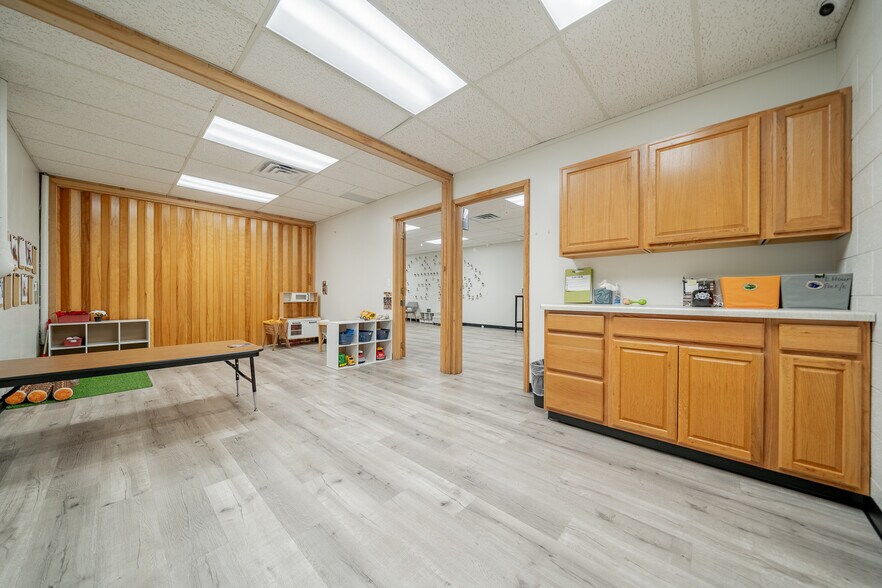 More Photos Of 1331 High Ave, Oshkosh Religious Facility For Sale