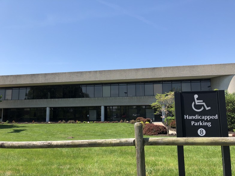 More Photos Of 101 Yorkshire Blvd, Lexington Office For Lease