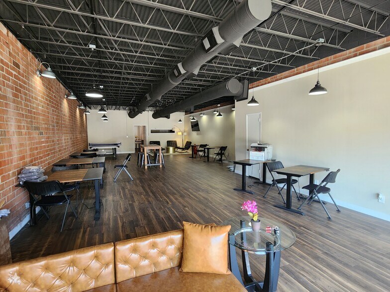 More Photos Of 124 Gillespie St, Fayetteville Office For Lease