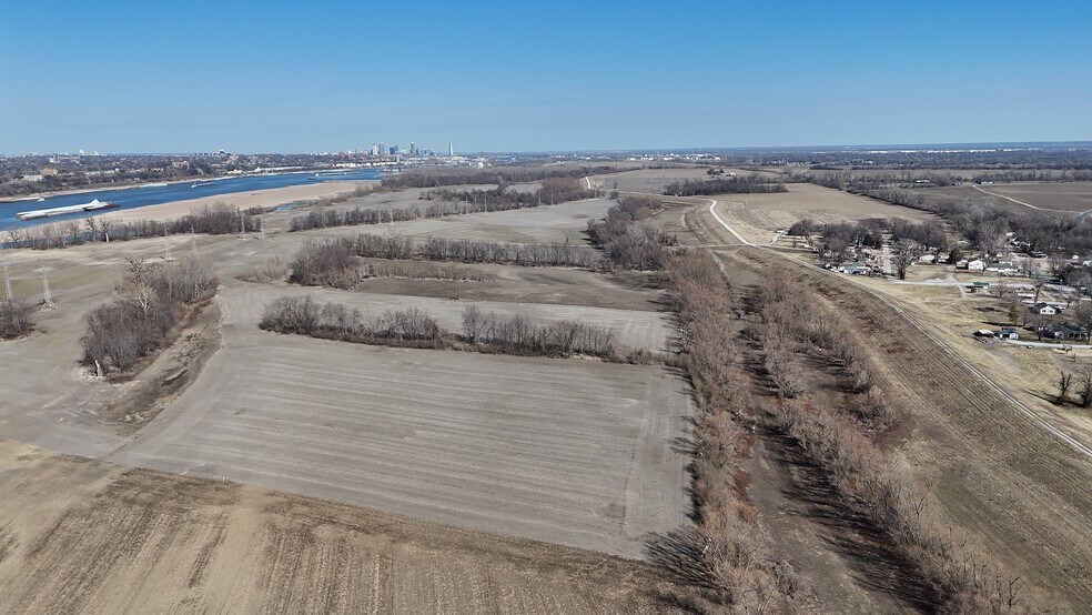 More Photos Of 00 State St, East Carondelet Land For Sale