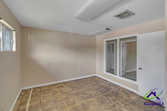 More Photos Of 512 Sumter St, Montezuma Medical For Sale