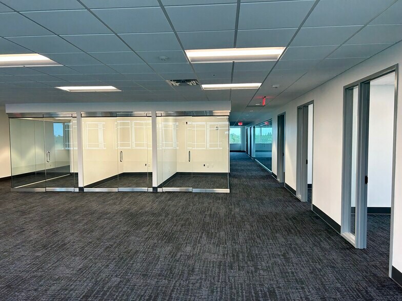 More Photos Of 4600 Touchton Rd E, Jacksonville Office For Lease