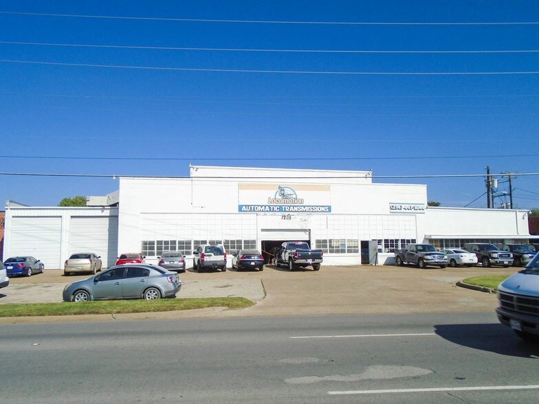 More Photos Of 7200 Harry Hines Blvd, Dallas Service For Lease