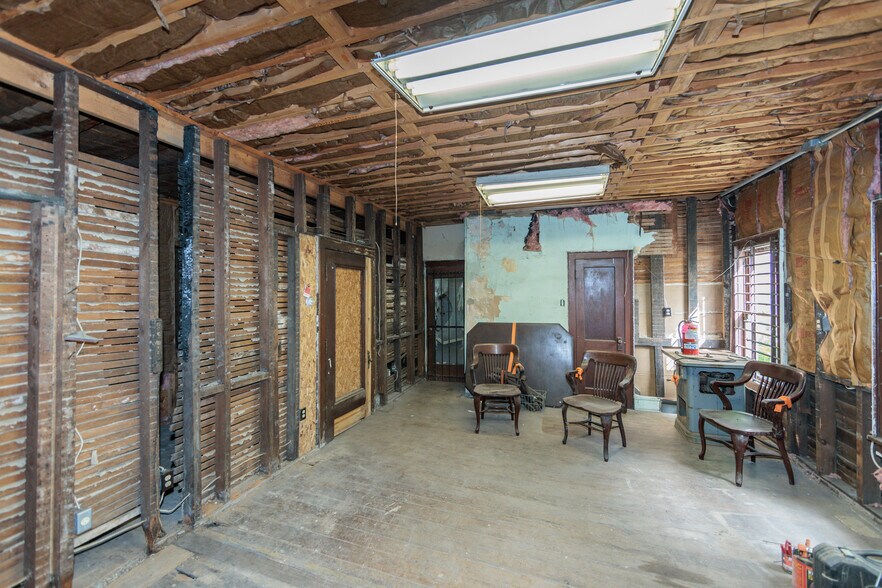 More Photos Of 4134-4136 Lorain Ave, Cleveland Storefront Retail Residential For Sale