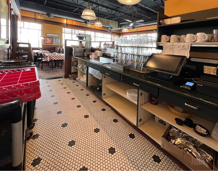 More Photos Of 1493-1505 S Randall Rd, Algonquin Storefront Retail Office For Lease