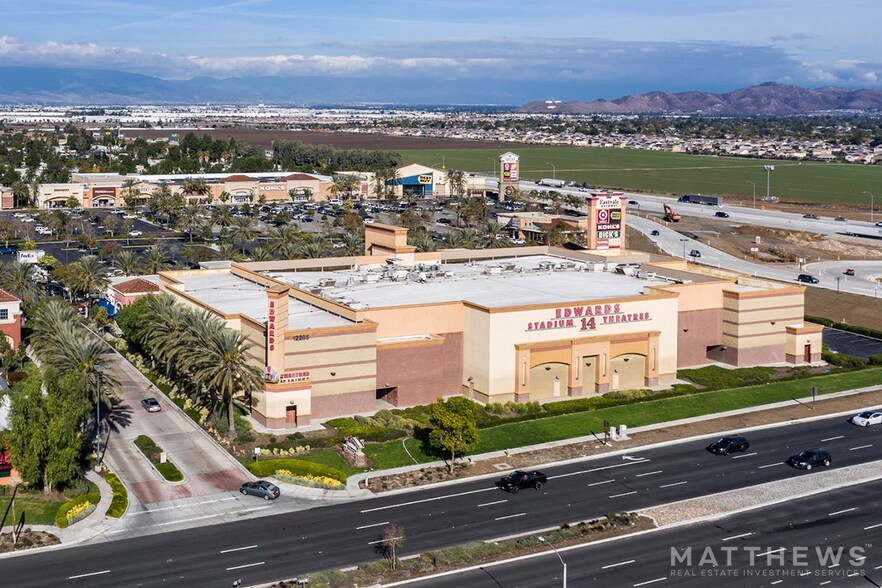 More Photos Of 12269 Limonite Ave, Eastvale Restaurant For Lease