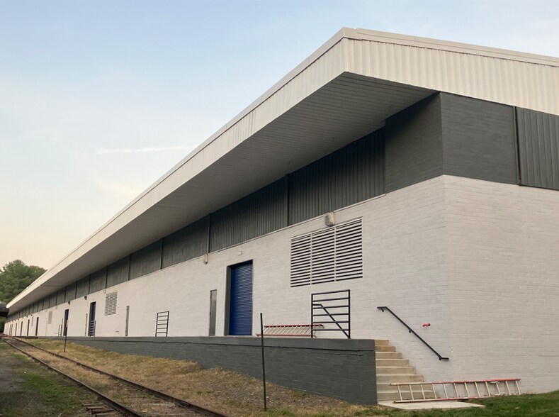 More Photos Of 7700-7730 Southern Dr, Springfield Warehouse For Lease