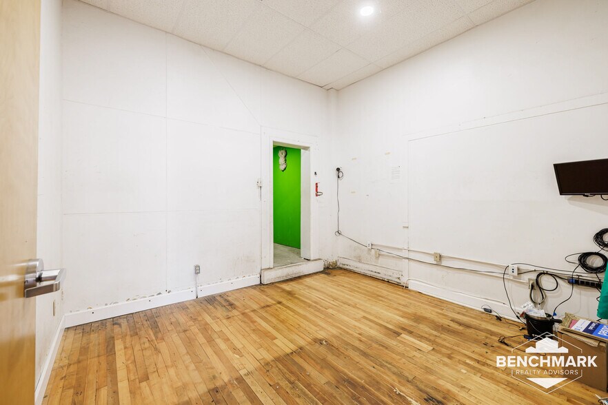 More Photos Of 441-449 Monroe Ave, Rochester Storefront Retail Residential For Lease
