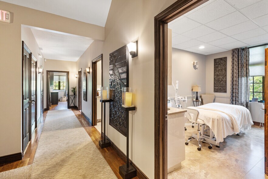 More Photos Of 440 W Centre Ave, Portage Office For Sale