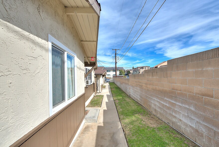 More Photos Of 275-299 Monte Vista St, La Habra Apartments For Sale