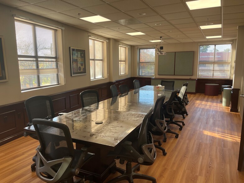 More Photos Of 19-23 Broadway, Arlington Office Residential For Lease