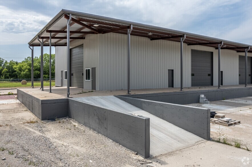 More Photos Of 3600 NW Lawton Rd, Columbus Land For Lease