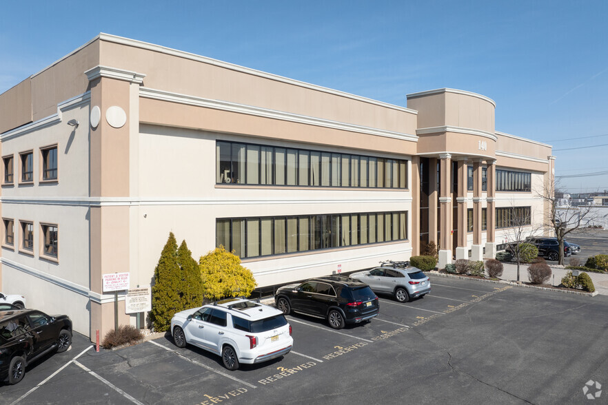 Primary Photo Of 140 Sylvan Ave, Englewood Cliffs Medical For Lease