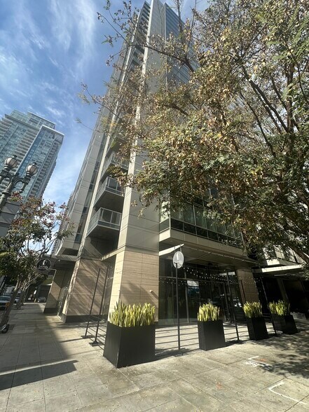 More Photos Of 1155 S Grand Ave, Los Angeles Apartments For Lease