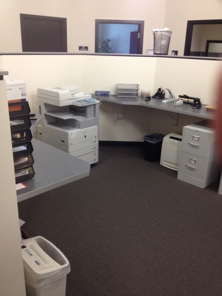 More Photos Of 8520-8524 Steilacoom Blvd SW, Lakewood Unknown For Lease