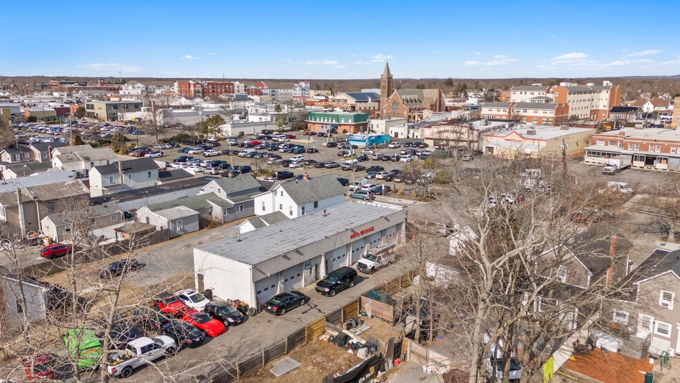 More Photos Of 72 Terry St, Patchogue Auto Repair For Sale