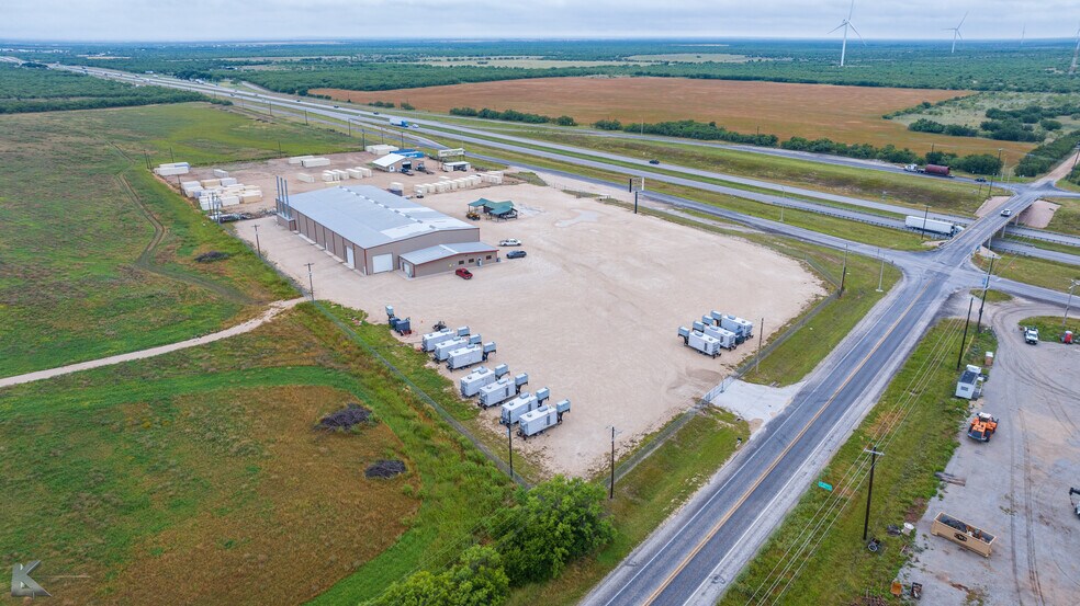 More Photos Of 10027 S Frontage Rd, Clyde Manufacturing For Sale