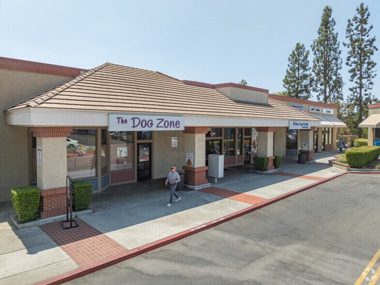 More Photos Of 170-186 W Foothill Blvd, Monrovia General Retail For Lease