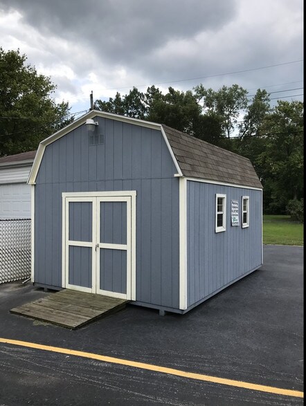 More Photos Of 1741 W Old Ridge Rd, Hobart Storefront Retail Office For Lease