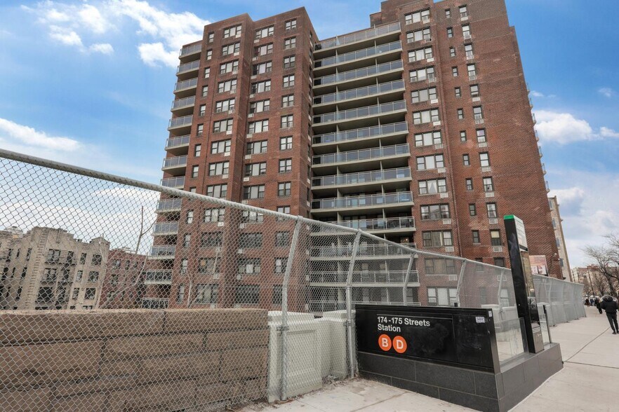 More Photos Of 1700 Grand Concourse, Bronx Apartments For Lease