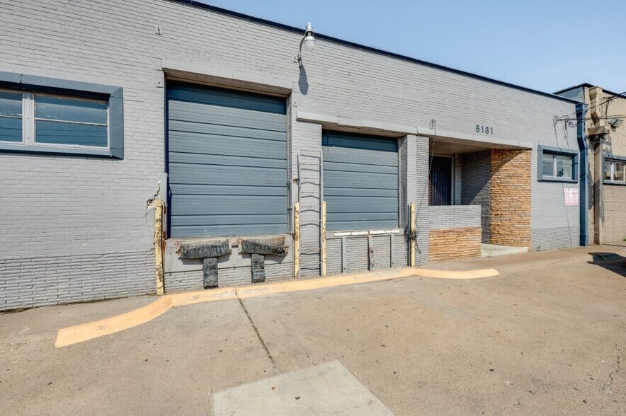More Photos Of 5131 Sharp St, Dallas Warehouse For Sale