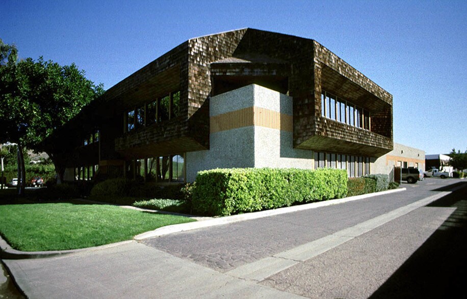 More Photos Of 330 N Wood Rd, Camarillo Warehouse For Lease