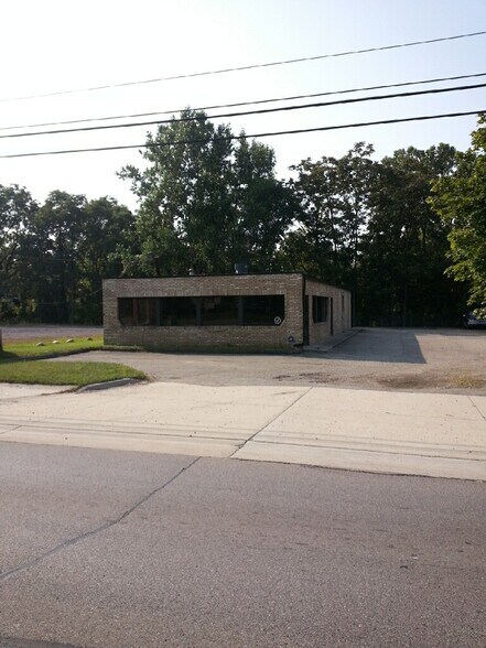 More Photos Of 3115 Dixie Hwy, Waterford Freestanding For Lease