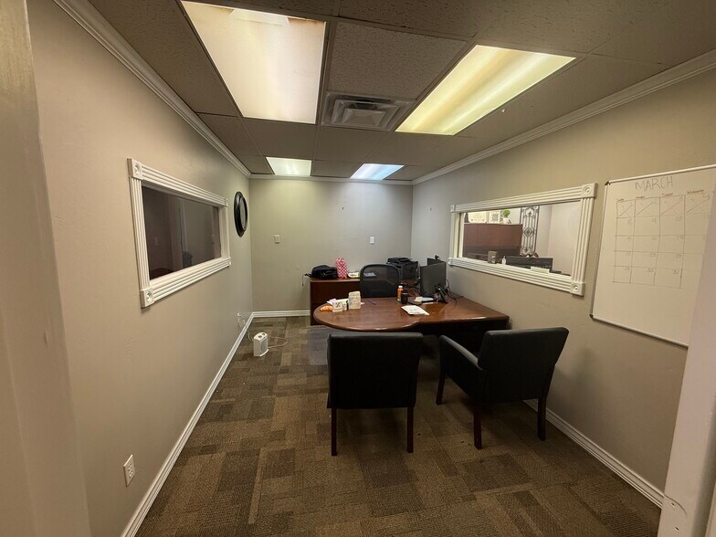 More Photos Of 3706 Mockingbird Ln, Amarillo Office For Sale