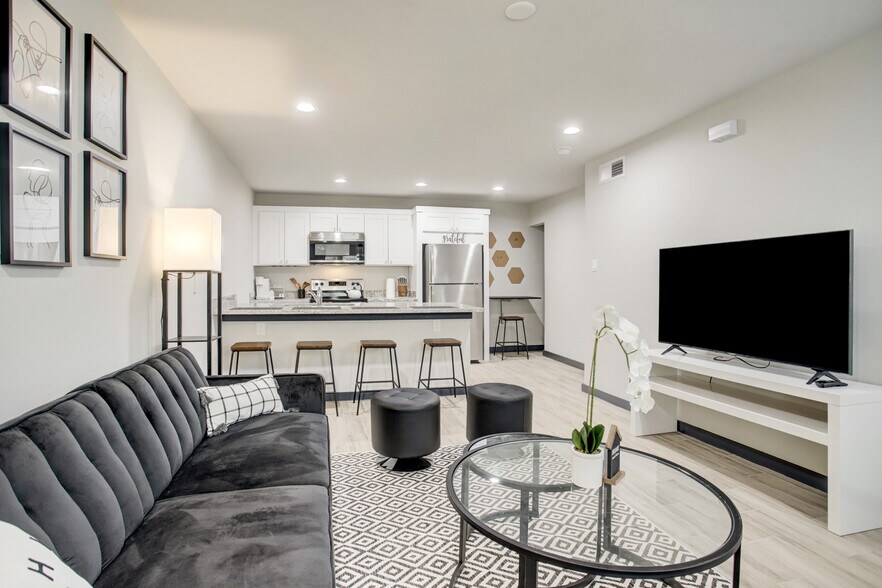 More Photos Of 3448 Elgin St, Houston Apartments For Sale