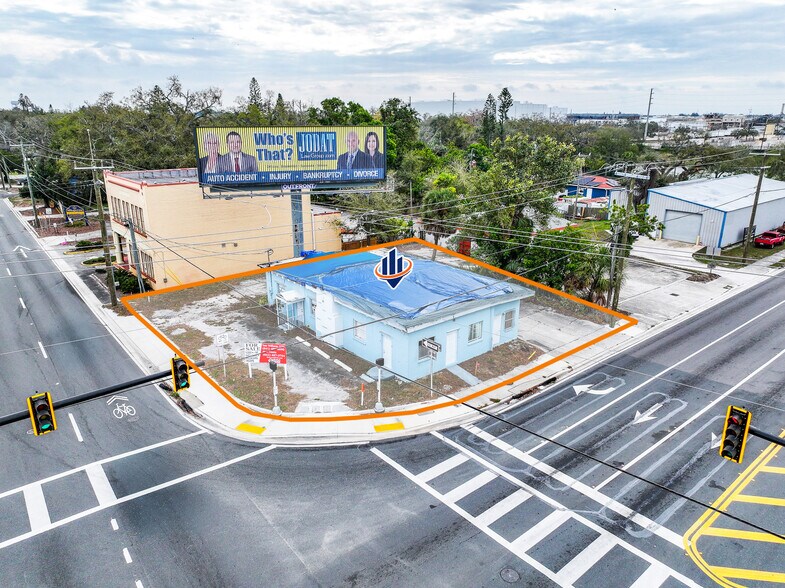 Primary Photo Of 904 7th Ave E, Bradenton General Retail For Sale