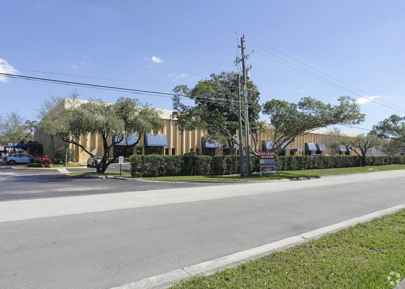 More Photos Of 1700 NW 66th Ave, Plantation Office For Lease
