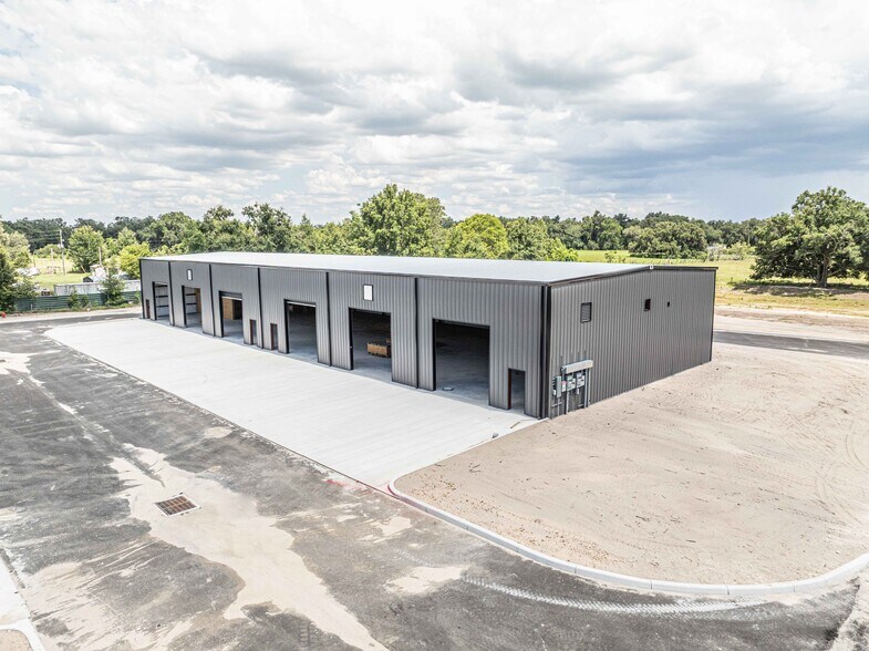 More Photos Of 3023 E C 48, Center Hill Warehouse For Sale