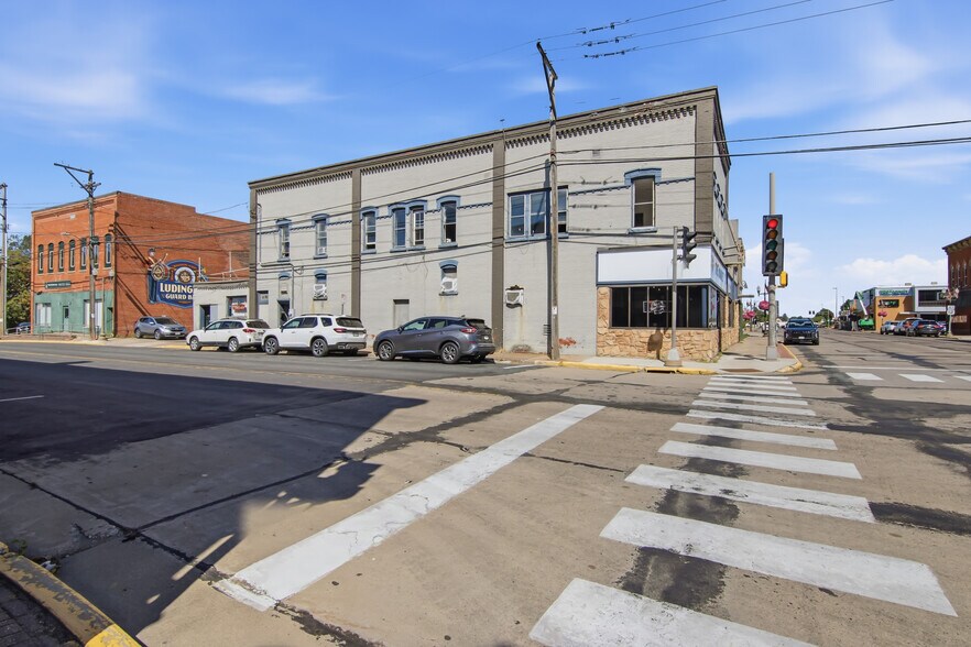 More Photos Of 545 S Broadway St, Menomonie Storefront Retail Residential For Sale