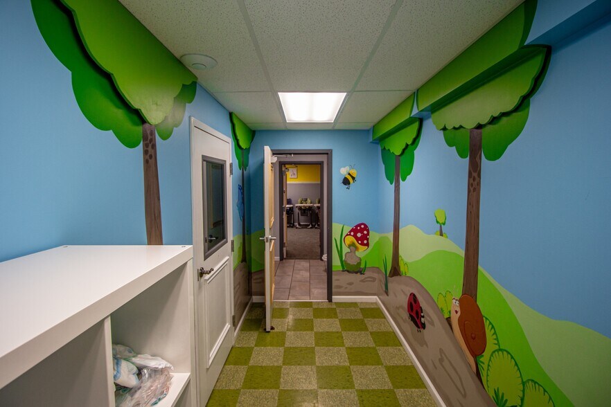 More Photos Of 23696 Northline Rd, Taylor Religious Facility For Sale