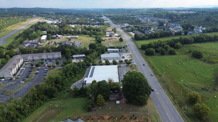 More Photos Of 4815 N Lee Hwy, Cleveland Office For Sale